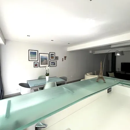 La Maison Jasmin - 8 Personnes - Parking Prive - Climatisation - Jardin