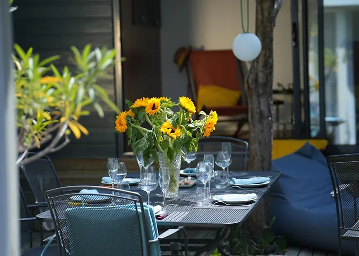 La Maison Jasmin - 8 Personnes - Parking Prive - Climatisation - Jardin بيت للعطل *