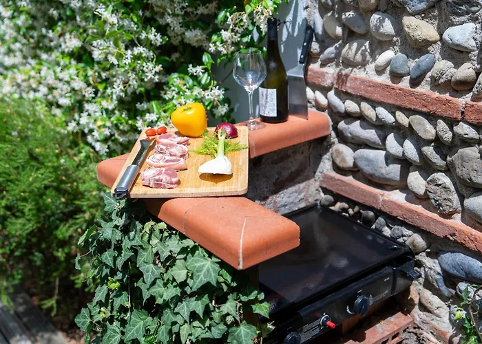 La Maison Jasmin - 8 Personnes - Parking Prive - Climatisation - Jardin Hébergement de vacances *